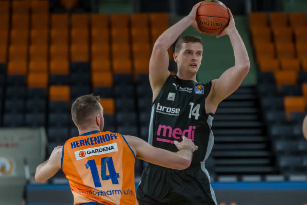 年羽毛球世 年羽毛球世