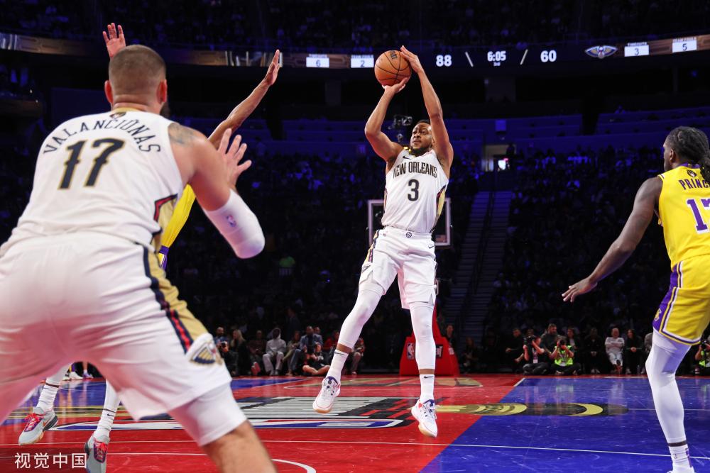 露显得更加 露显得更加